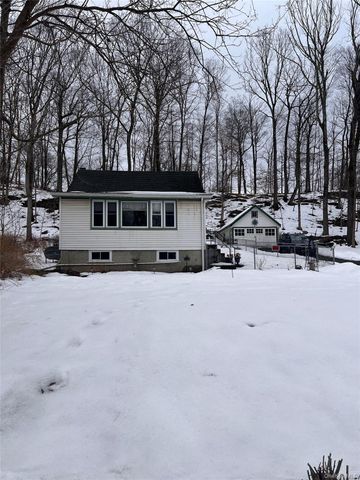 206 Lakeview Road, Wappingers Falls, NY 12590