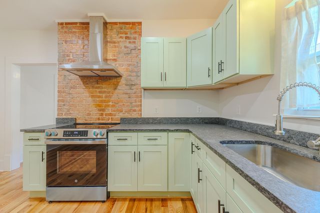 1103 S Holly Street, Chattanooga, TN 37404