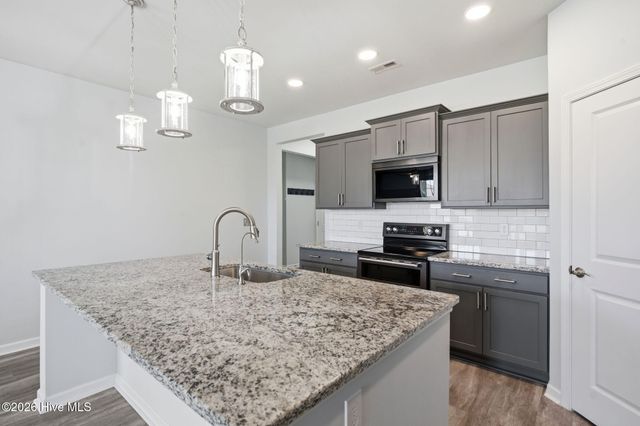 101 York Lane, Hampstead, NC 28443