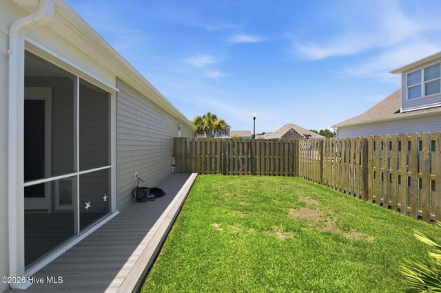 101 York Lane, Hampstead, NC 28443