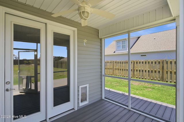 101 York Lane, Hampstead, NC 28443
