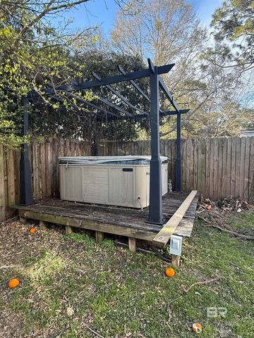 119 Lake Forest Boulevard, Daphne, AL 36526