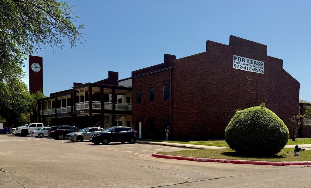 329 Oaks Trail 215, Garland, TX 75043