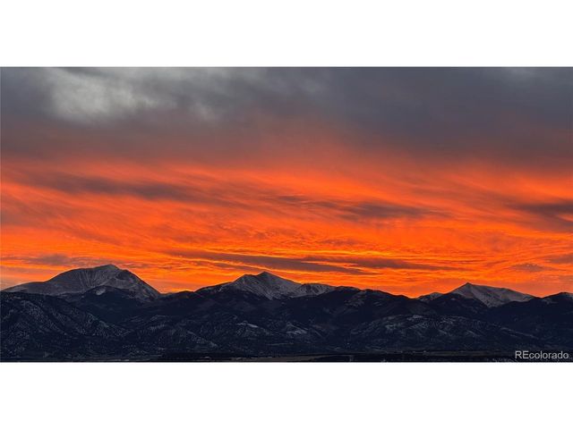 9900 E Cheyenne Cir, Salida, CO 81201