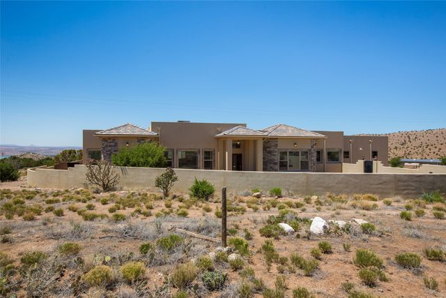 13 Quail Meadow Road, Placitas, NM 87043