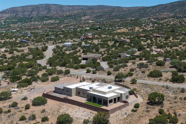 13 Quail Meadow Road, Placitas, NM 87043