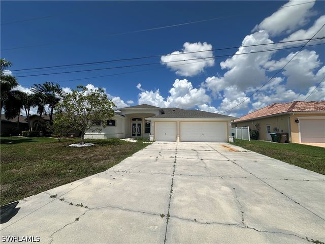 2220 SE 18th AVE, Cape Coral, FL 33990