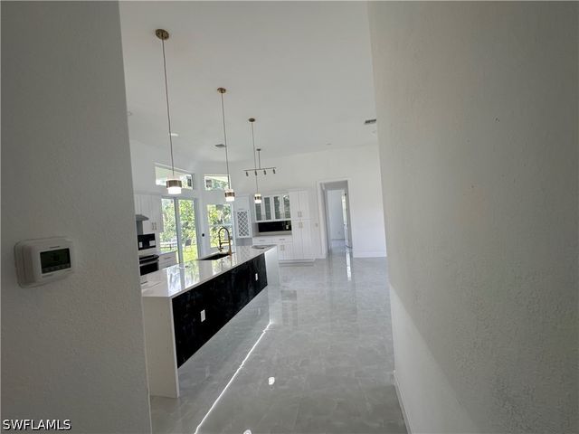 2220 SE 18th AVE, Cape Coral, FL 33990