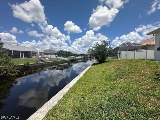 2220 SE 18th AVE, Cape Coral, FL 33990