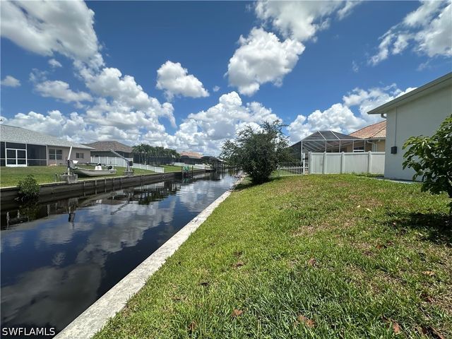 2220 SE 18th AVE, Cape Coral, FL 33990