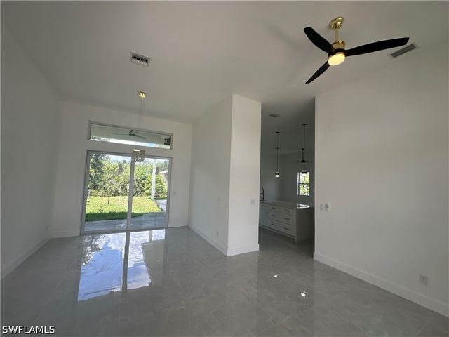 2220 SE 18th AVE, Cape Coral, FL 33990