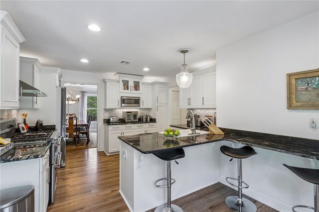 107 Timberlee Dr, Connoquenessing Twp, PA 16033