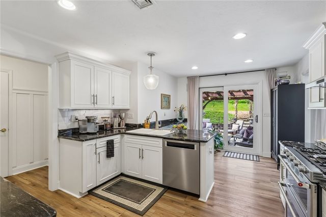 107 Timberlee Dr, Connoquenessing Twp, PA 16033