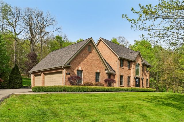 107 Timberlee Dr, Connoquenessing Twp, PA 16033