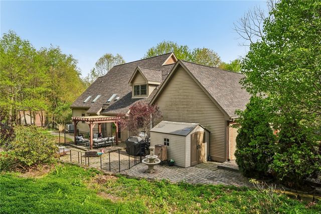 107 Timberlee Dr, Connoquenessing Twp, PA 16033