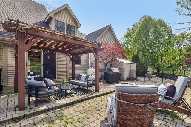 107 Timberlee Dr, Connoquenessing Twp, PA 16033