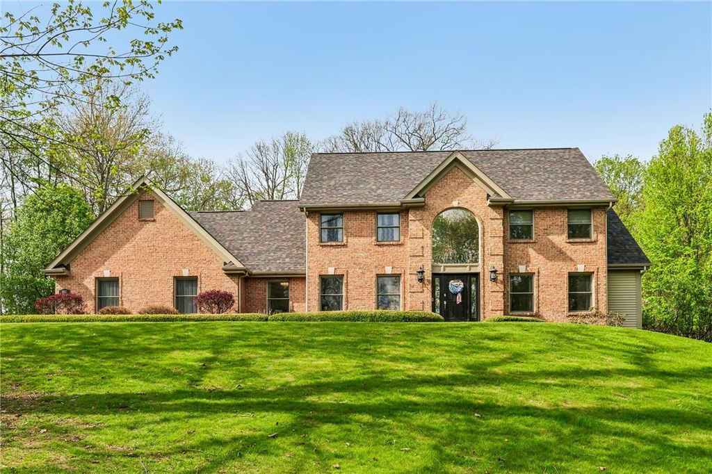 107 Timberlee Dr, Connoquenessing Twp, PA 16033