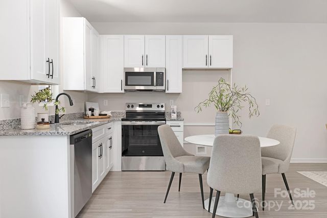 116 N Gould Avenue, Bessemer City, NC 28016