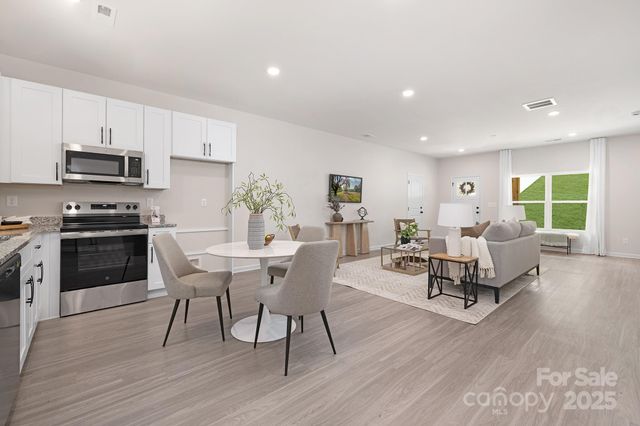 116 N Gould Avenue, Bessemer City, NC 28016