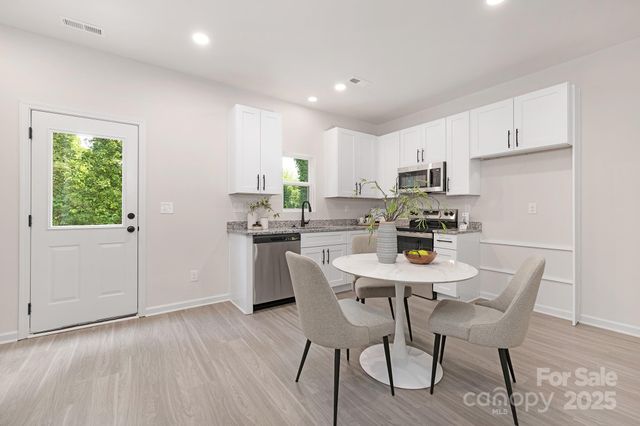 116 N Gould Avenue, Bessemer City, NC 28016