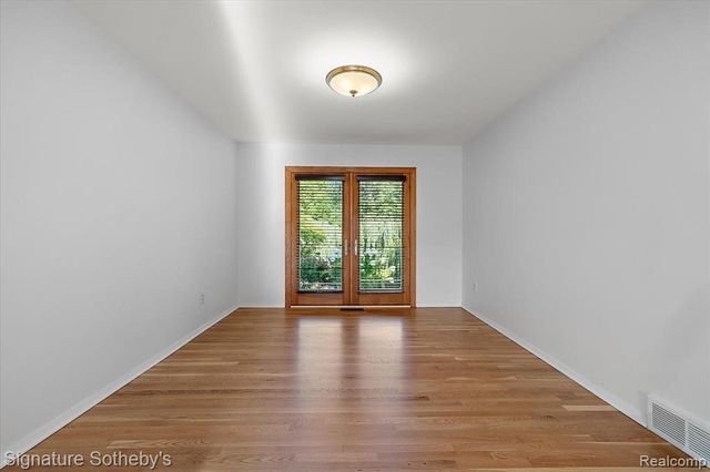 22601 Highbank Drive, Beverly Hills, MI 48025