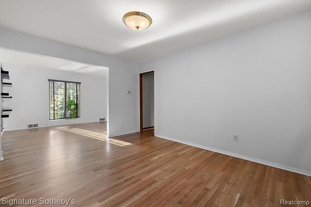 22601 Highbank Drive, Beverly Hills, MI 48025