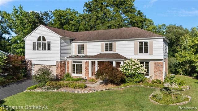 22601 Highbank Drive, Beverly Hills, MI 48025