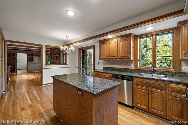 22601 Highbank Drive, Beverly Hills, MI 48025