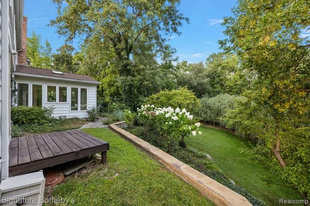 22601 Highbank Drive, Beverly Hills, MI 48025