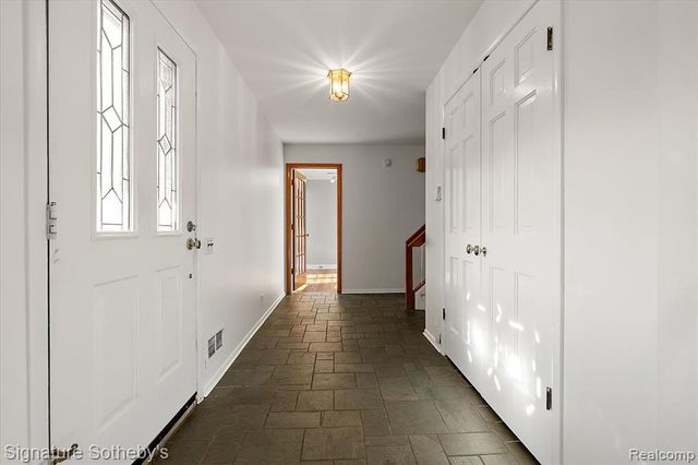 22601 Highbank Drive, Beverly Hills, MI 48025