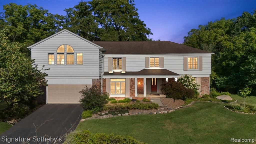 22601 Highbank Drive, Beverly Hills, MI 48025