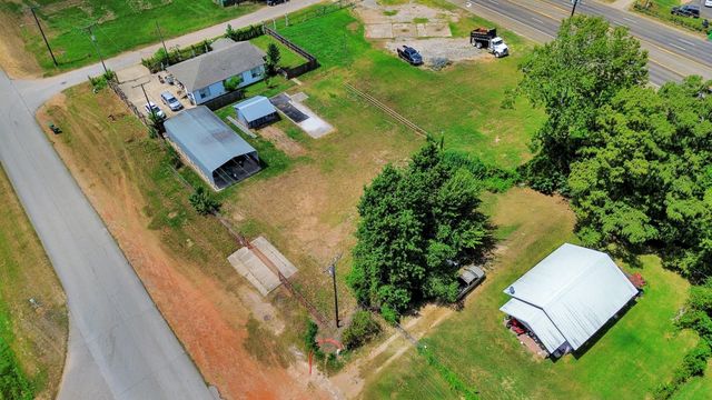 1301 N San Jacinto Avenue, Cleveland, TX 77327