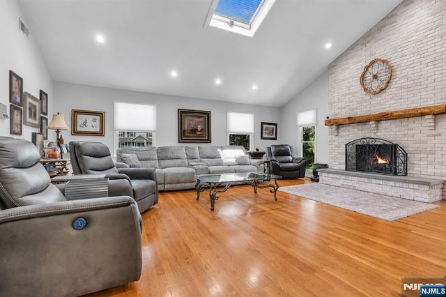 24 Fox Hollow Road, Ramsey, NJ 07446