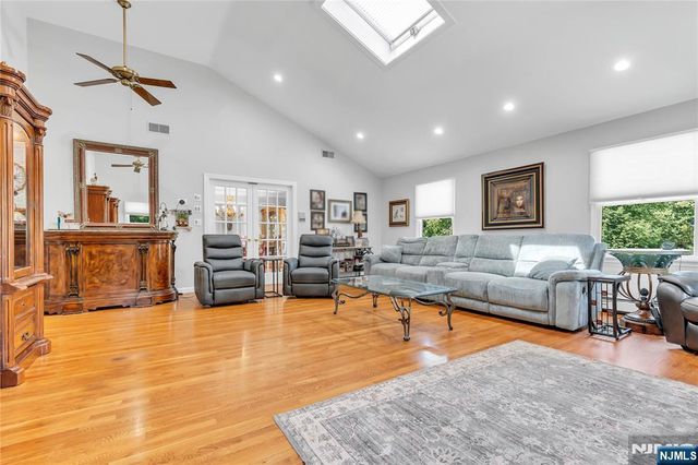 24 Fox Hollow Road, Ramsey, NJ 07446