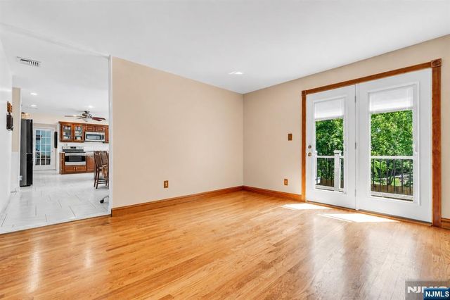 24 Fox Hollow Road, Ramsey, NJ 07446