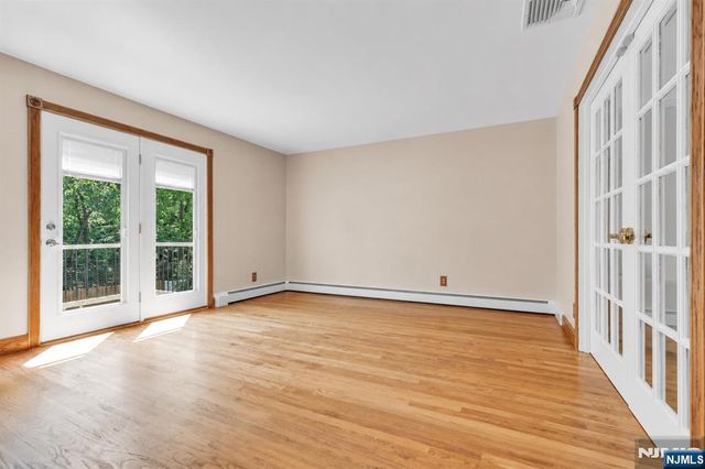 24 Fox Hollow Road, Ramsey, NJ 07446