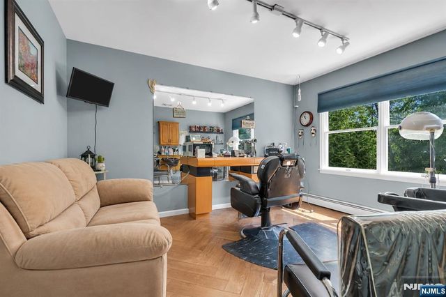 24 Fox Hollow Road, Ramsey, NJ 07446
