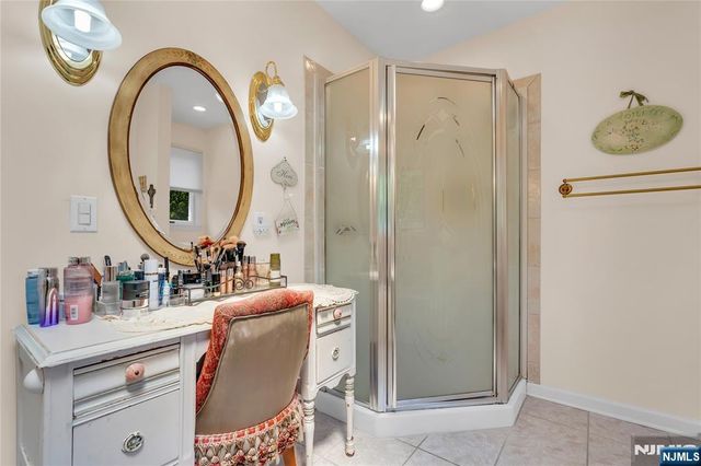 24 Fox Hollow Road, Ramsey, NJ 07446