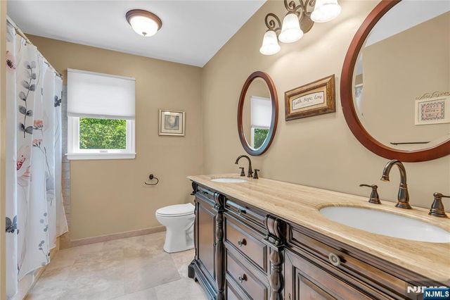 24 Fox Hollow Road, Ramsey, NJ 07446