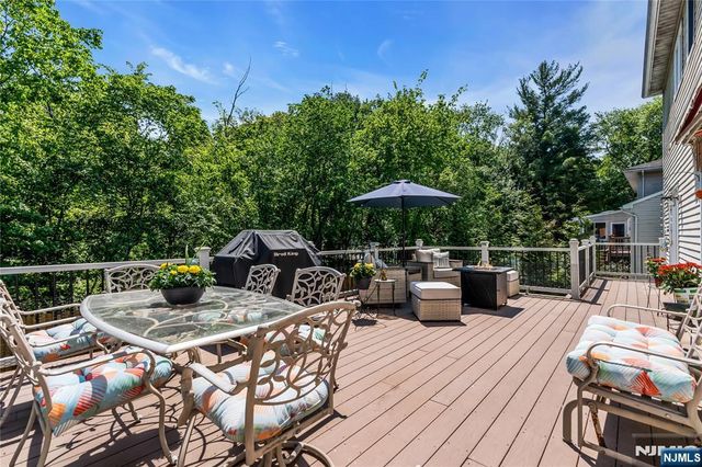 24 Fox Hollow Road, Ramsey, NJ 07446