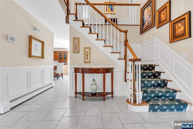 24 Fox Hollow Road, Ramsey, NJ 07446