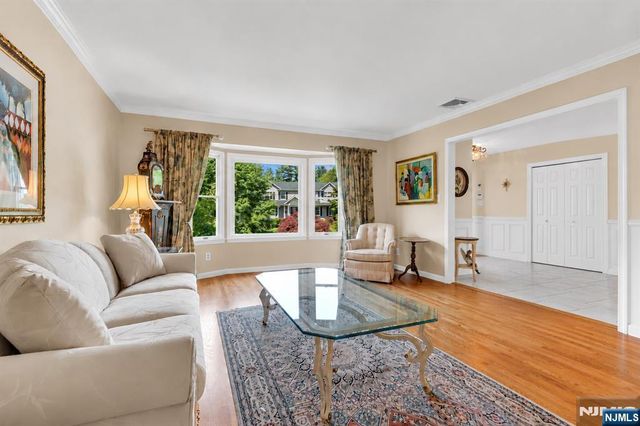 24 Fox Hollow Road, Ramsey, NJ 07446