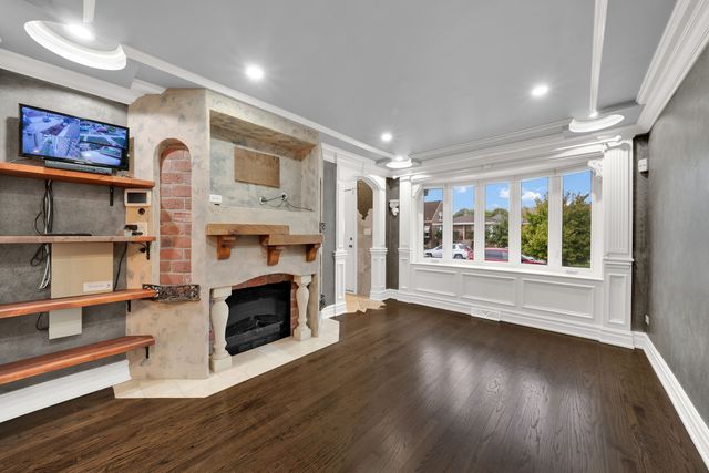 5446 S Oak Park Avenue, Chicago, IL 60638