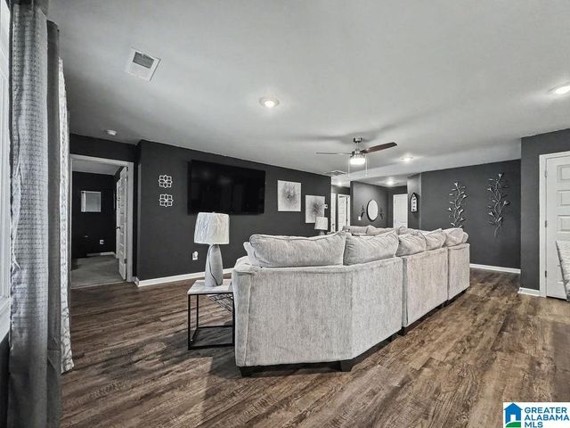 282 AMBER AVENUE, Calera, AL 35040