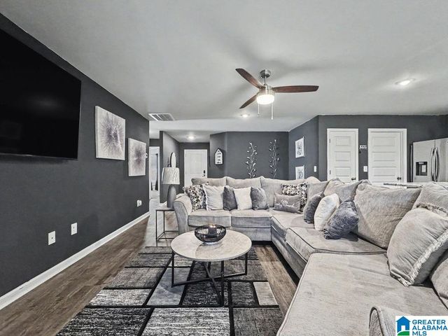 282 AMBER AVENUE, Calera, AL 35040