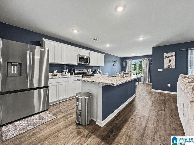 282 AMBER AVENUE, Calera, AL 35040