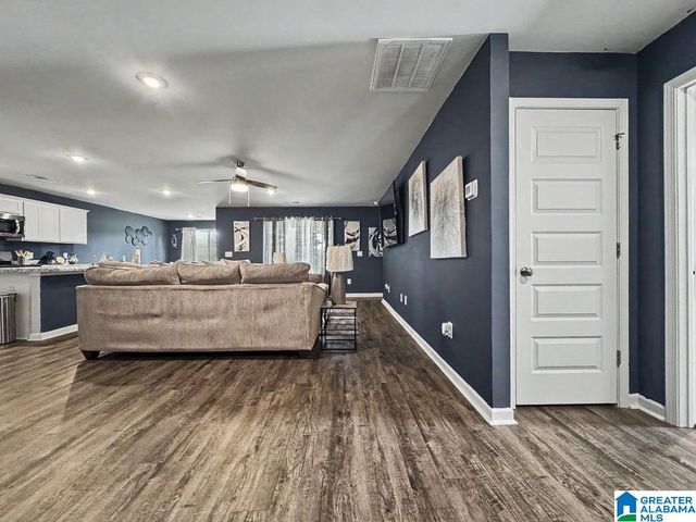 282 AMBER AVENUE, Calera, AL 35040