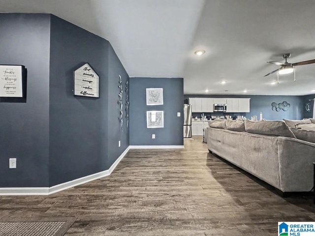 282 AMBER AVENUE, Calera, AL 35040