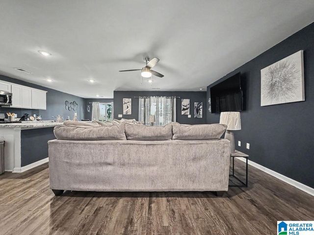 282 AMBER AVENUE, Calera, AL 35040