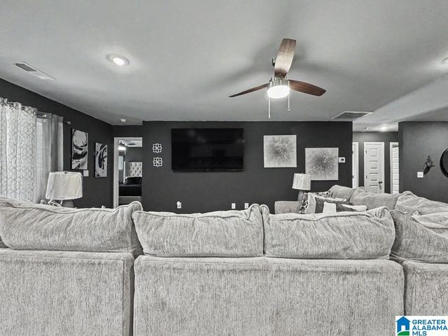282 AMBER AVENUE, Calera, AL 35040